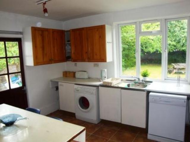 			5 Bedroom, 1 bath, 1 reception House			 Purley Avenue, CRICKLEWOOD